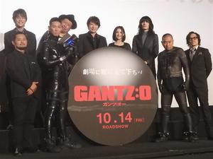 よしもとニュースセンター レイザーラモンhgが本物のガンツスーツで登場 でもrgはほぼ全裸 フル３dcgアニメーション映画 Gantz O 完成披露上映会