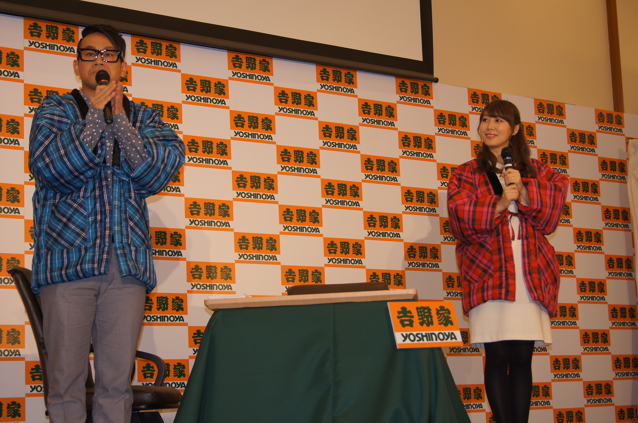 http://news.yoshimoto.co.jp/photos/uncategorized/2014/10/22/DSC00468.JPG