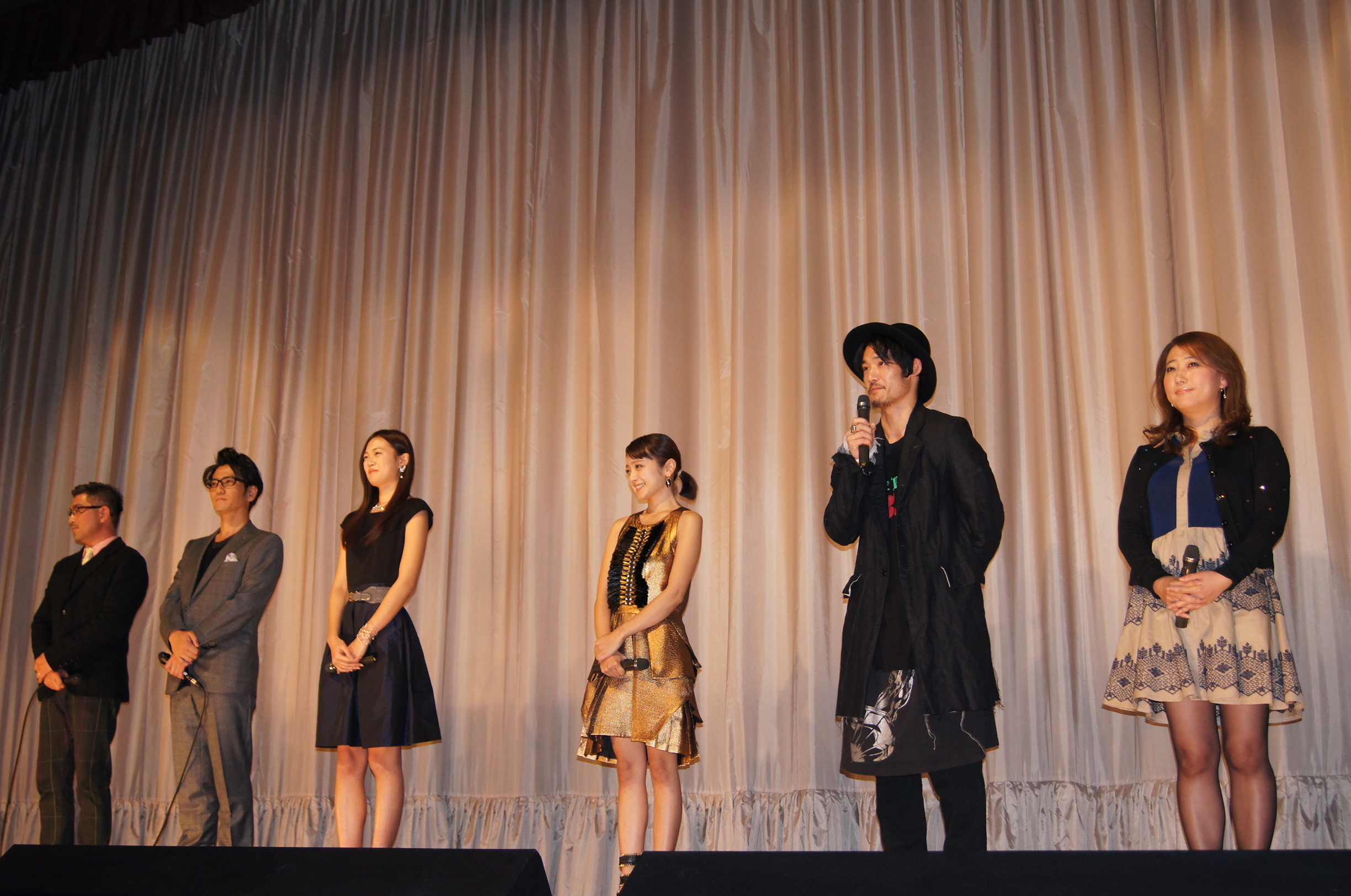 http://news.yoshimoto.co.jp/photos/uncategorized/2014/11/08/DSC01884.jpg