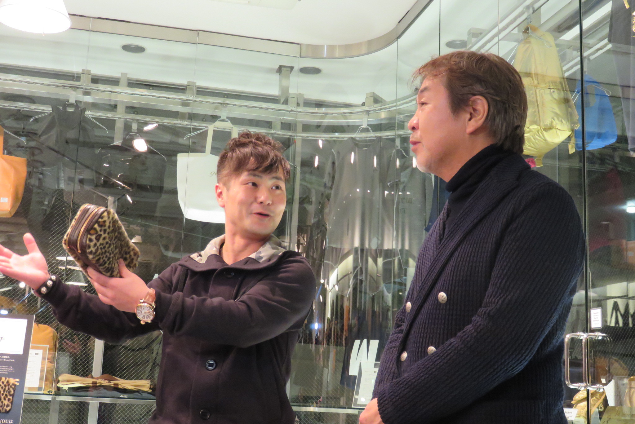 http://news.yoshimoto.co.jp/photos/uncategorized/2014/12/12/20141212225129-2dd9e5de5cd74fd0e2958d34b9786e8144675498.jpg