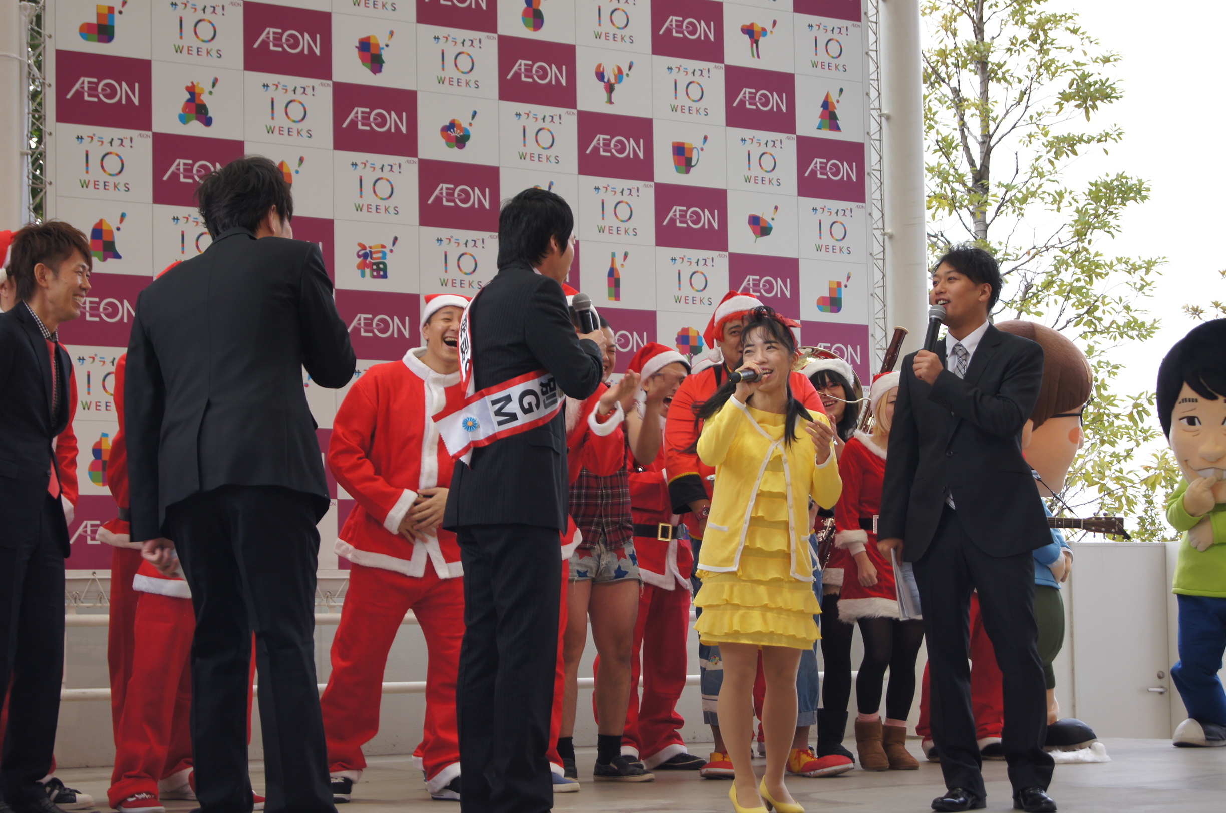 http://news.yoshimoto.co.jp/photos/uncategorized/2014/12/20/20141220171241-7456134e9663ef68471cd3f0ee7bbd42962d5bb0.jpg