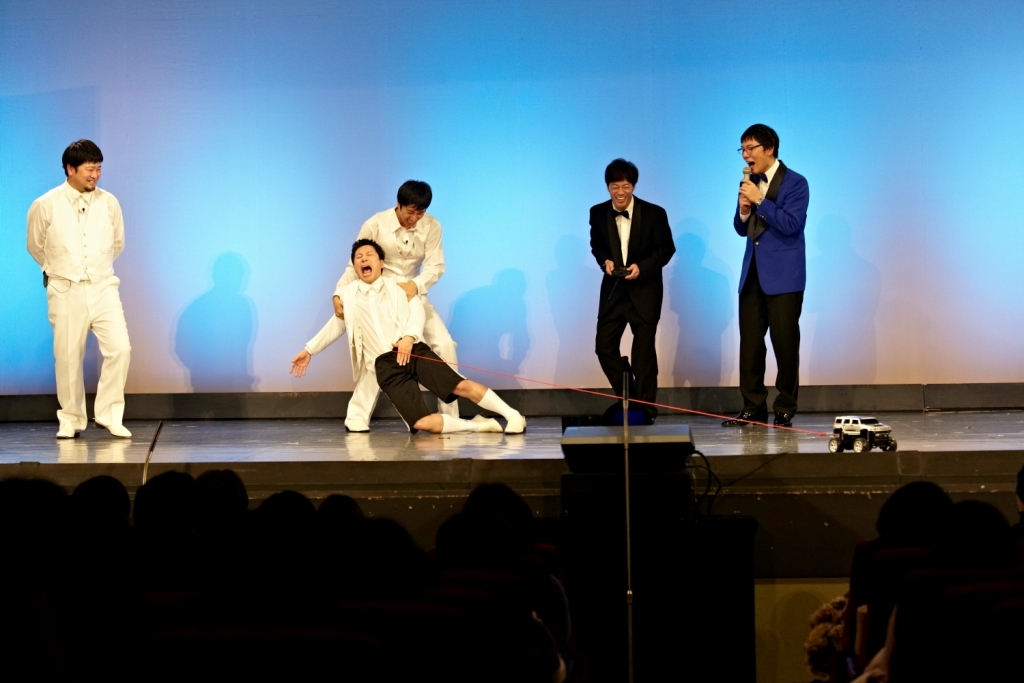 http://news.yoshimoto.co.jp/photos/uncategorized/2015/01/01/20150101132844-863e2a7be886e8a6691f6d80b4823c8583ff89a0.jpg