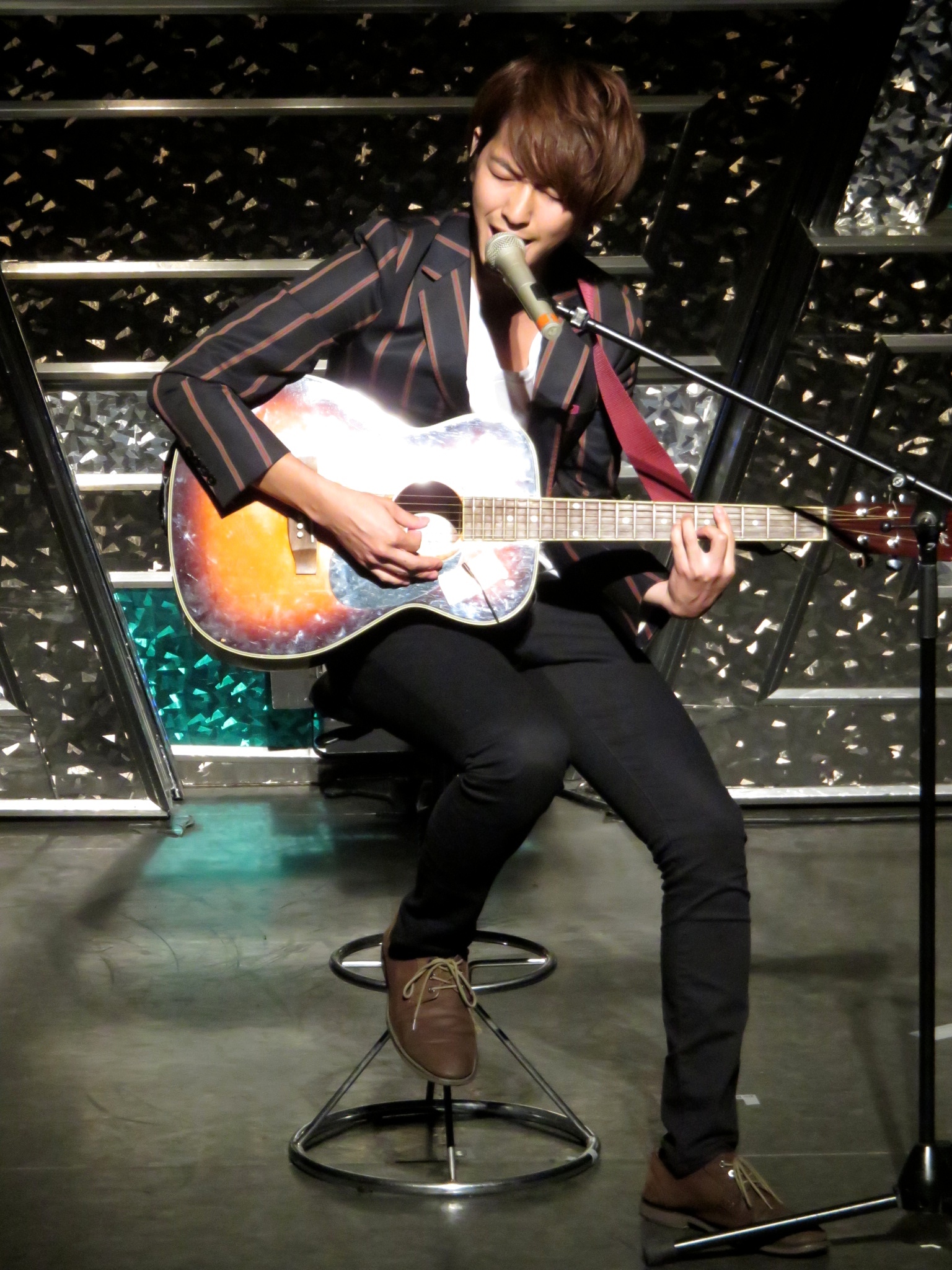 http://news.yoshimoto.co.jp/photos/uncategorized/2015/08/12/20150812134253-289e87519954de2544a1638b326b33e9c1b9fbee.jpg