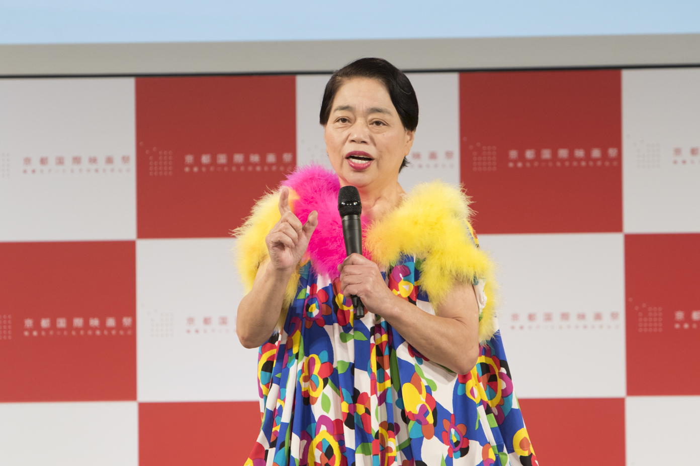 http://news.yoshimoto.co.jp/photos/uncategorized/2015/09/07/20150907202924-77973ebf2ce96cf743132a59a20988ca9866b3ea.jpg